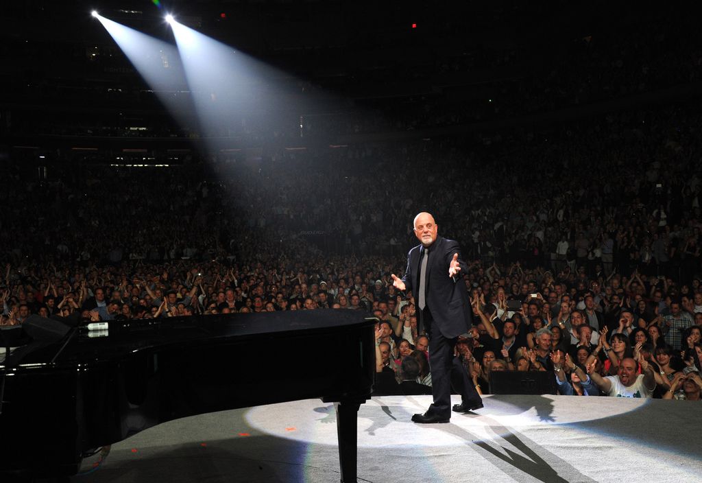 Billy Joel aparece en el escenario celebrando su 65 cumpleaños en Madison Square Garden el 9 de mayo de 2014 en la ciudad de Nueva York