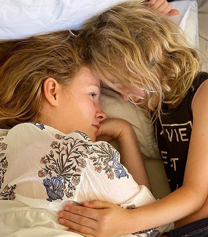 La esposa y la hija de James van der Beek