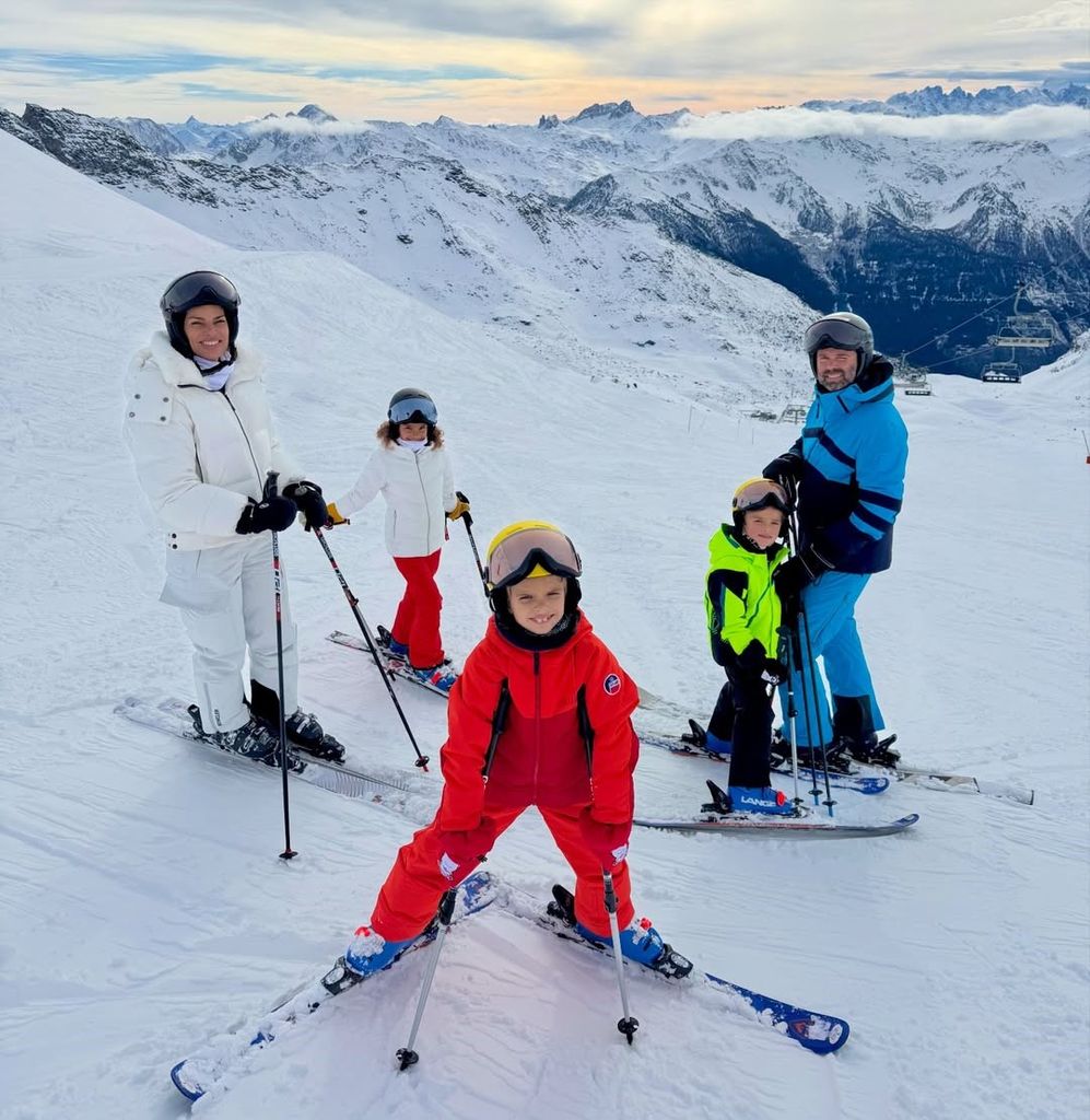 Los más divertidos en este plan son los hijos de la pareja.