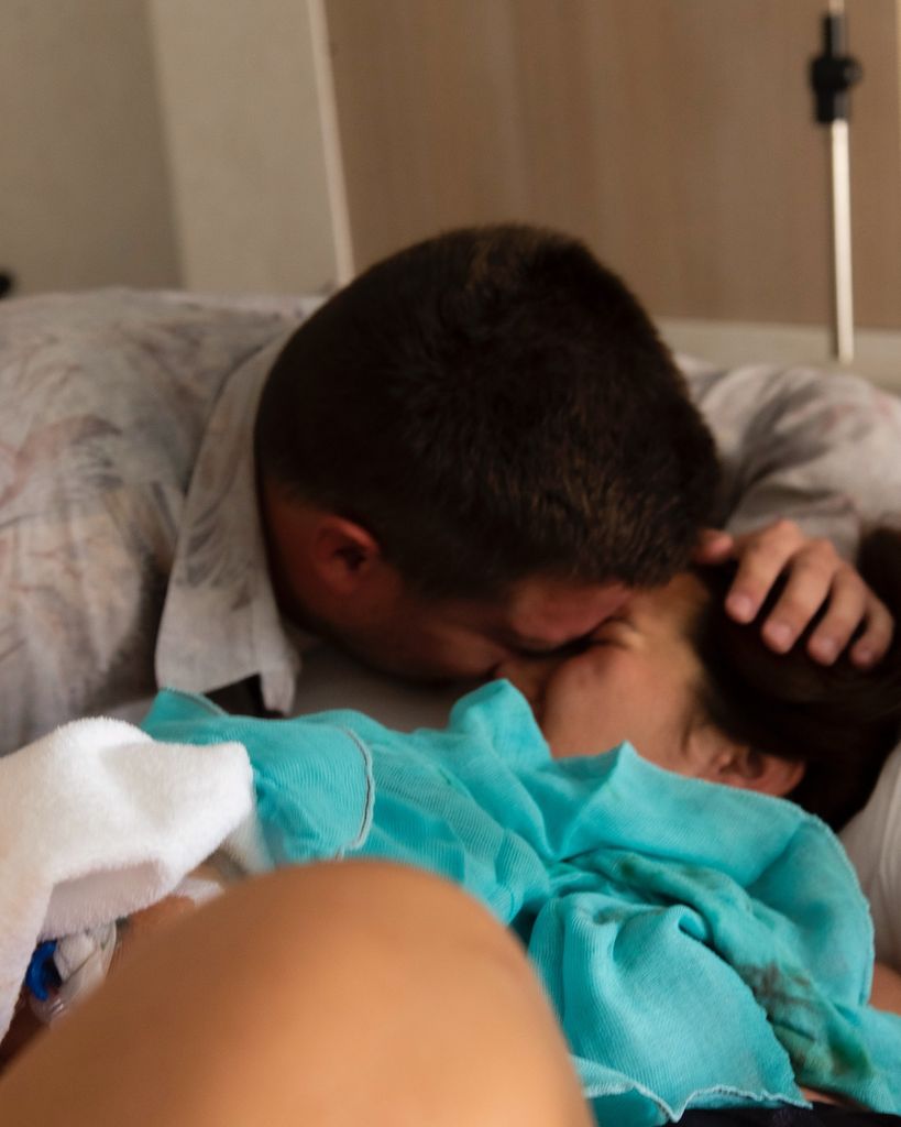 Patricia Steisy y Pablo Pisa tras el nacimiento de su hija Athenea
