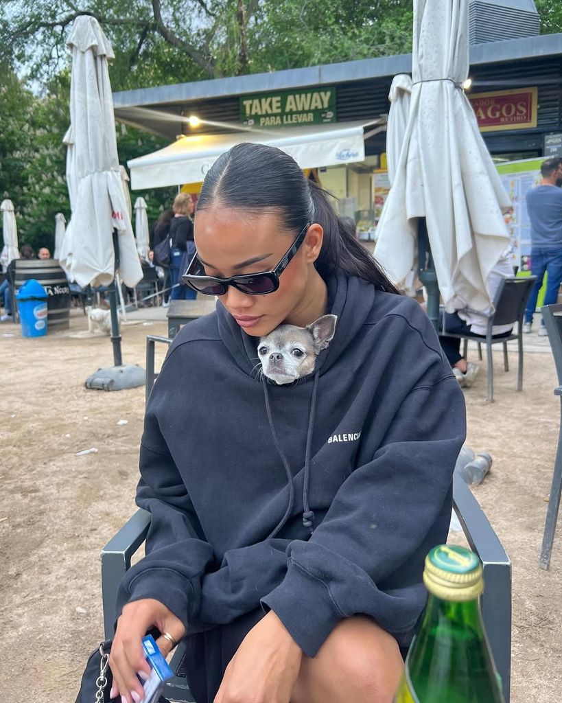 Nona Sobo luce cuerpazo y lanza un misterioso mensaje desde Ibiza tras sus fotos con Sebastián Yatra