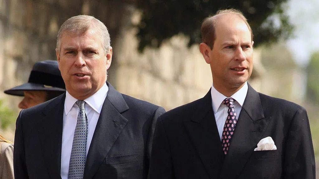 Los príncipes Andrés y Eduardo, hijos de Isabel II, en una imagen de archivo