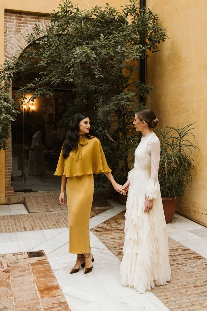 Sara de Eusebio con su hermana