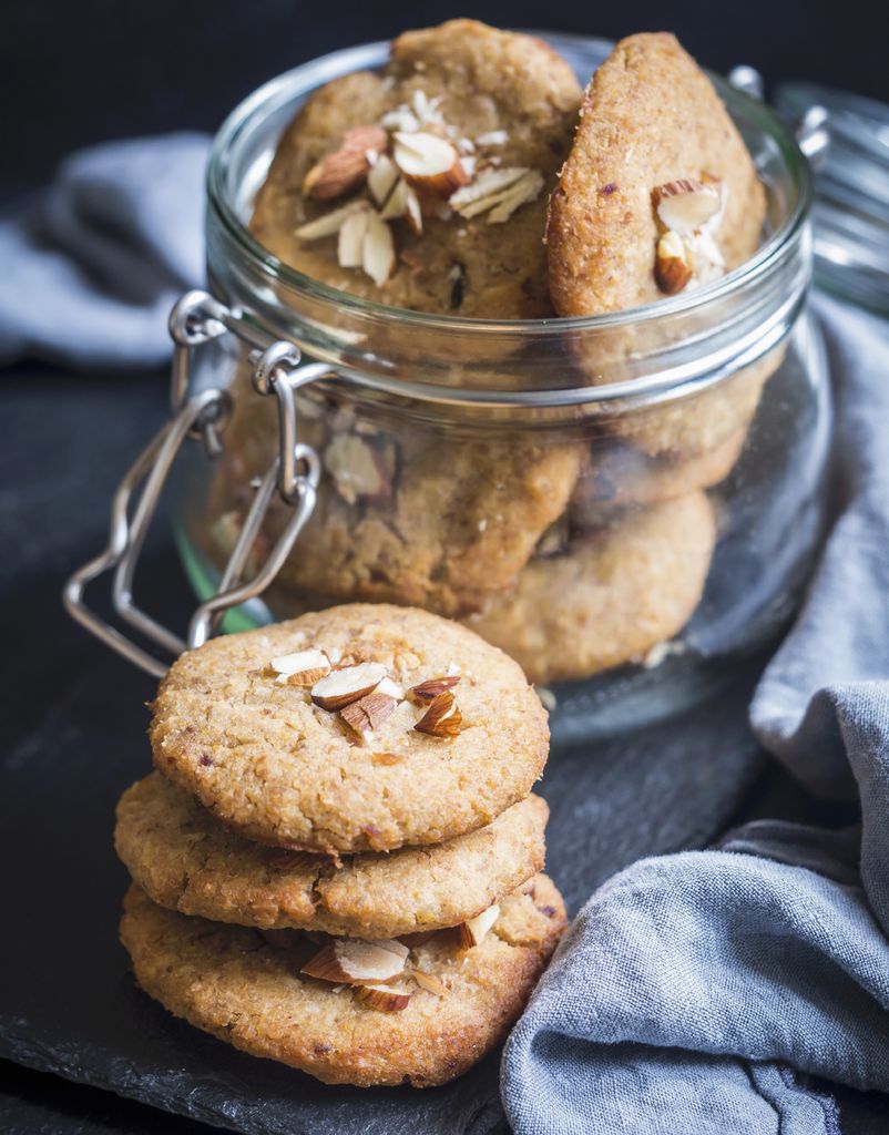 Galletas de mijo, coco y almendras.