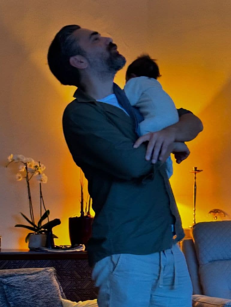Neslihan Atagül y Kadir Doğulu enternecen con nuevas fotos de su bebé, Aziz
