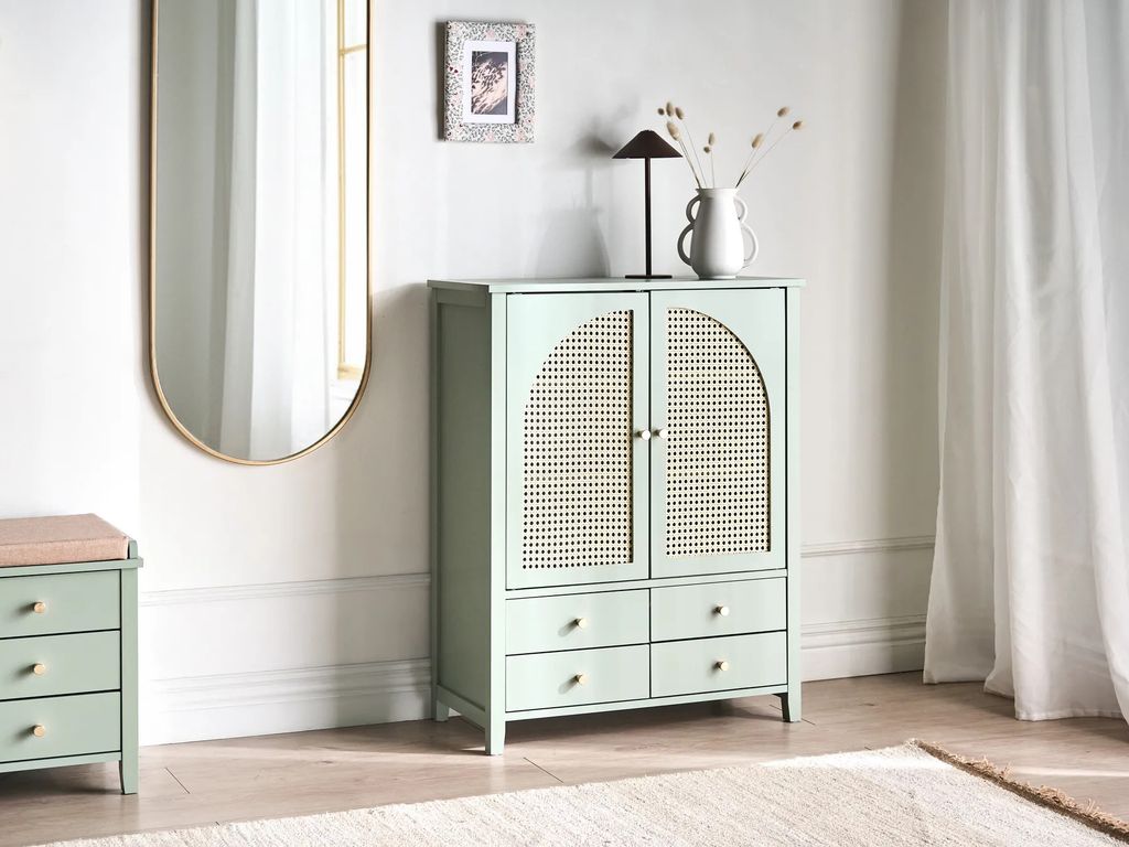 Zapatero con puertas de rejilla