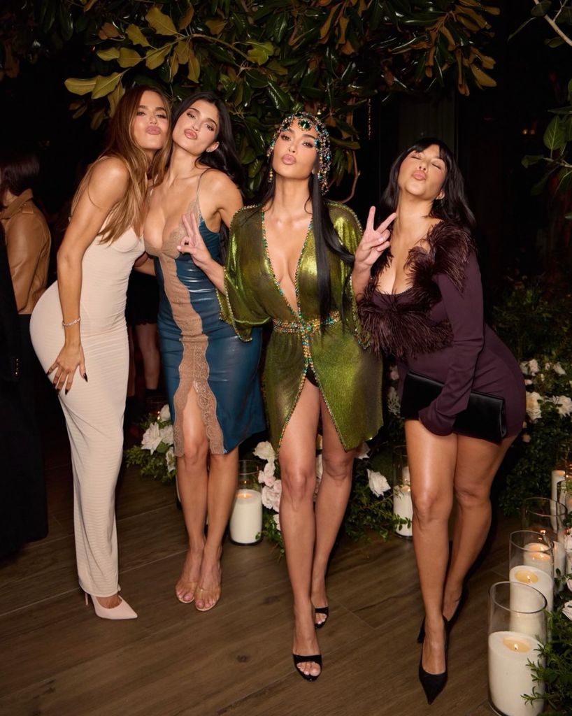 Sus hermanas Khloé, Kylie y Kourtney no se lo perdieron