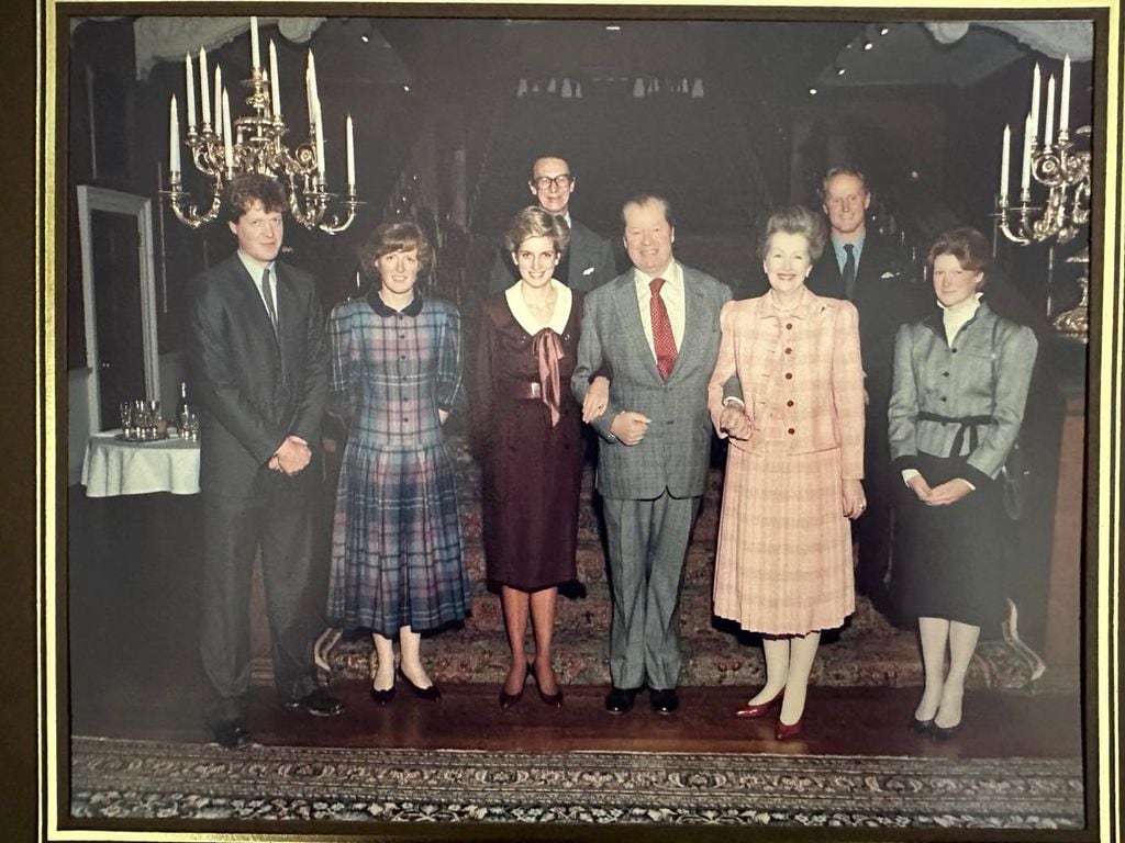 La princesa Diana en un posado familiar en Althorp House en 1989.