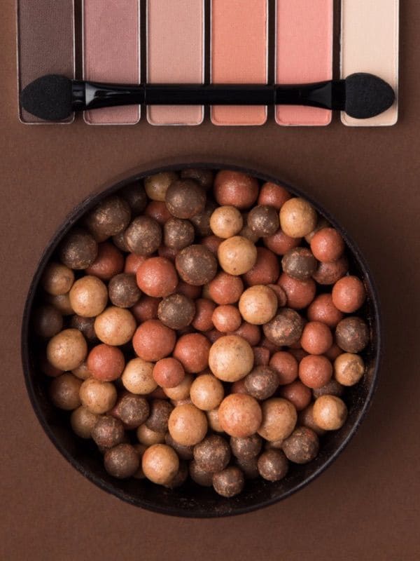 Polvos bronceadores para maquillaje