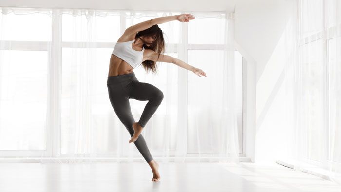 mujer bailando