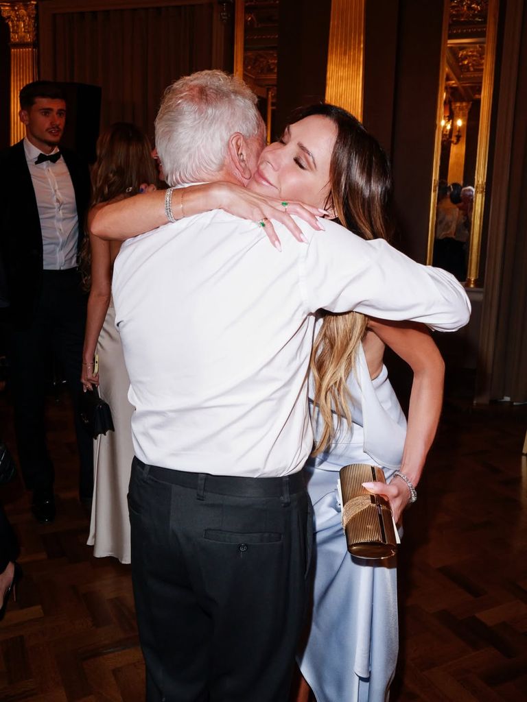 Victoria, junto a su padre por su 80 cumpleaños