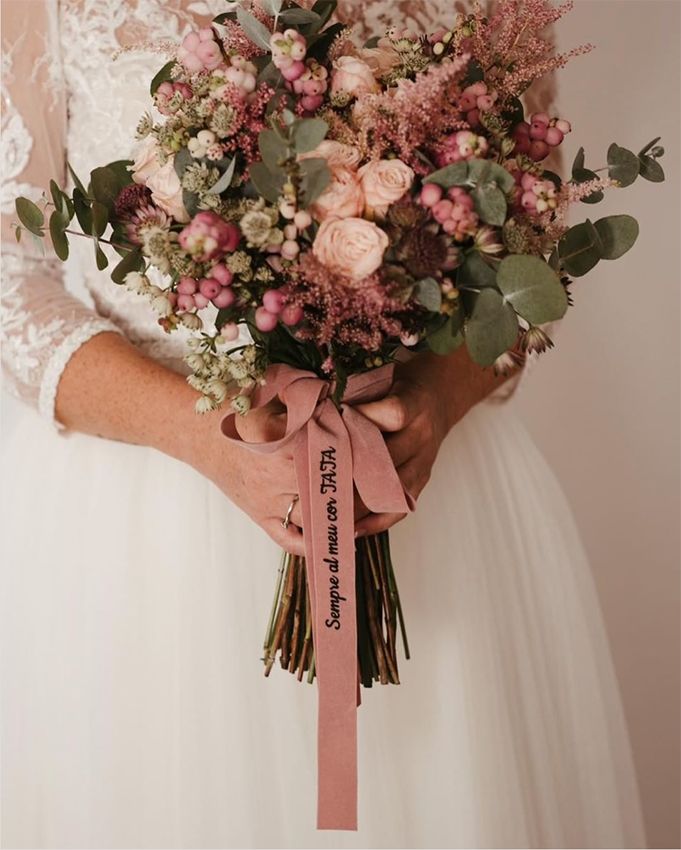 Ramos de novia color rosa para bodas de primavera y verano