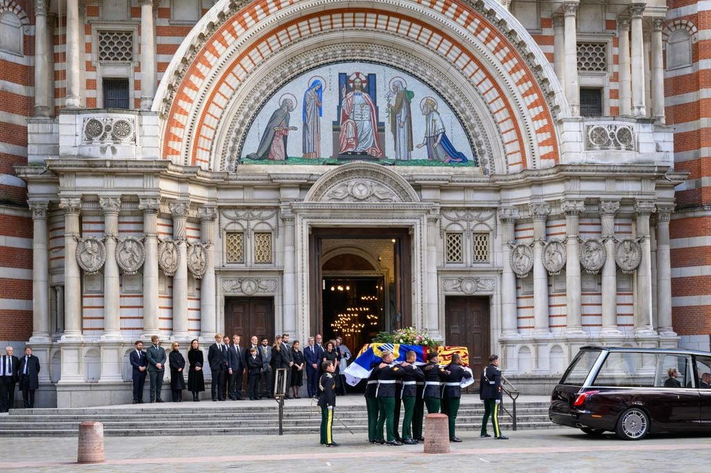 Vigilia previa al funeral de la duquesa de Kent, en la catedral de Westminster