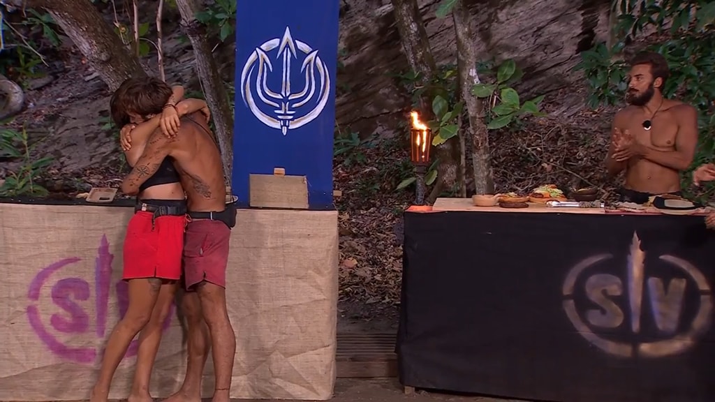 Anita y Montoya celebrando que son finalistas de SV25