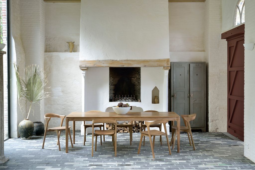Comedor con muebles de teca