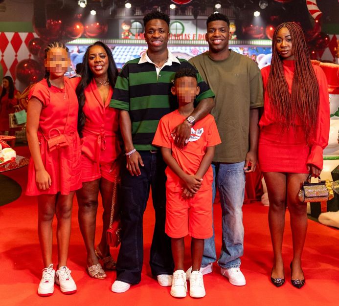 Vinícius con su familia la pasada Navidad