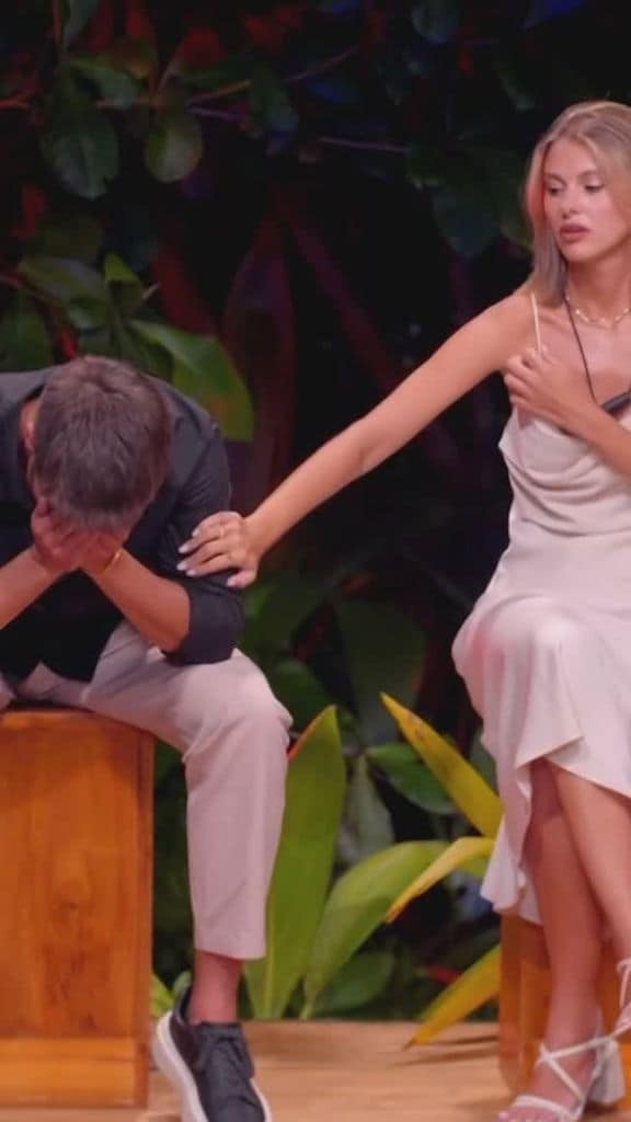Andrea y Joel en su hoguera final
