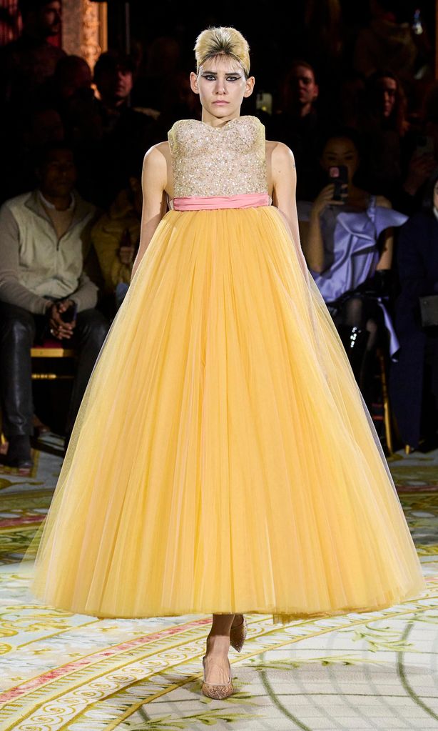 viktor amp rolf la rom ntica propuesta de su colecci n primavera verano2023