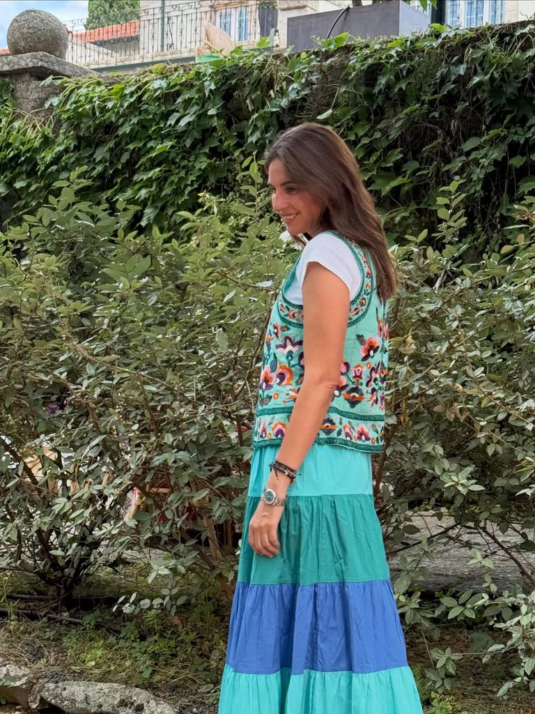Lourdes Montes con look de Eugenia Martínez de Irujo