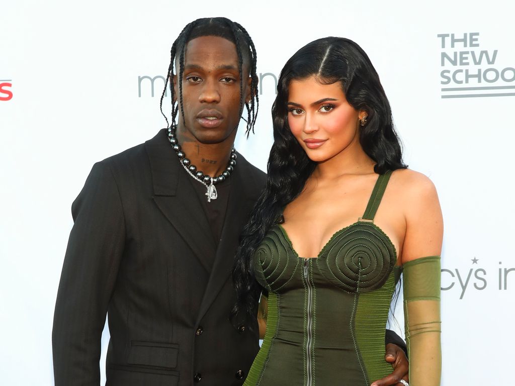 Travis Scott es el padre de los dos hijos de Kylie Jenner, Stormi y Aire