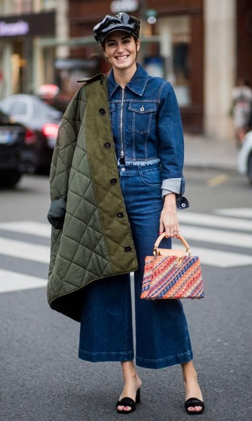 gala gonzalez con total look en denim