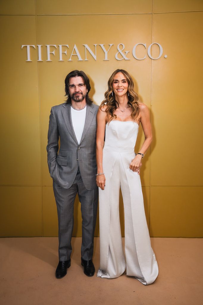 Juanes y Karen Martínez