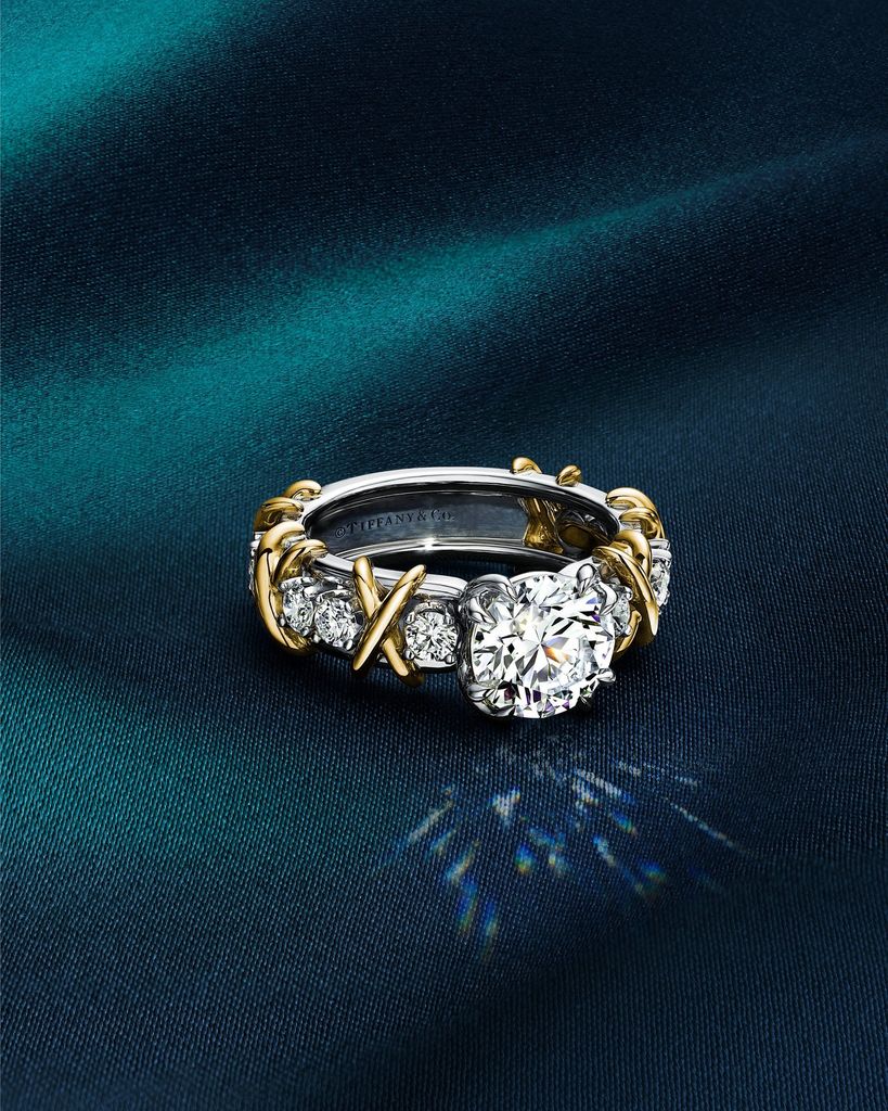 El anillo está inspirado directamente en los primeros bocetos de Jean Schlumberger.