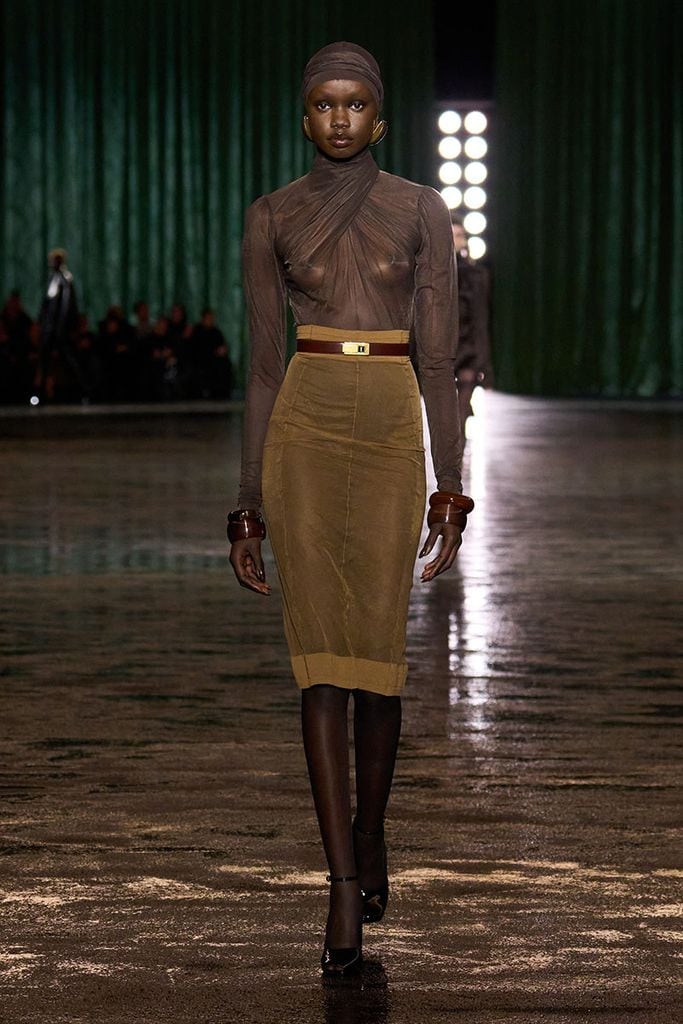 yves saint laurent desfile otono invierno 2024015a