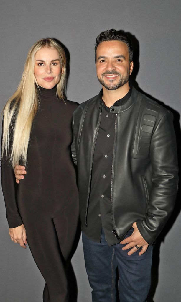 Luis Fonsi OK HOLA