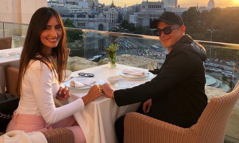 Alejandro Sanz y Rachel Valdéz