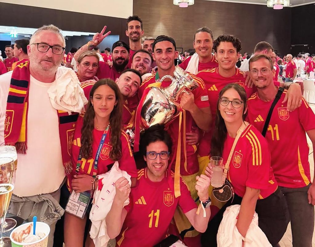 Ferrán Torres con su familia