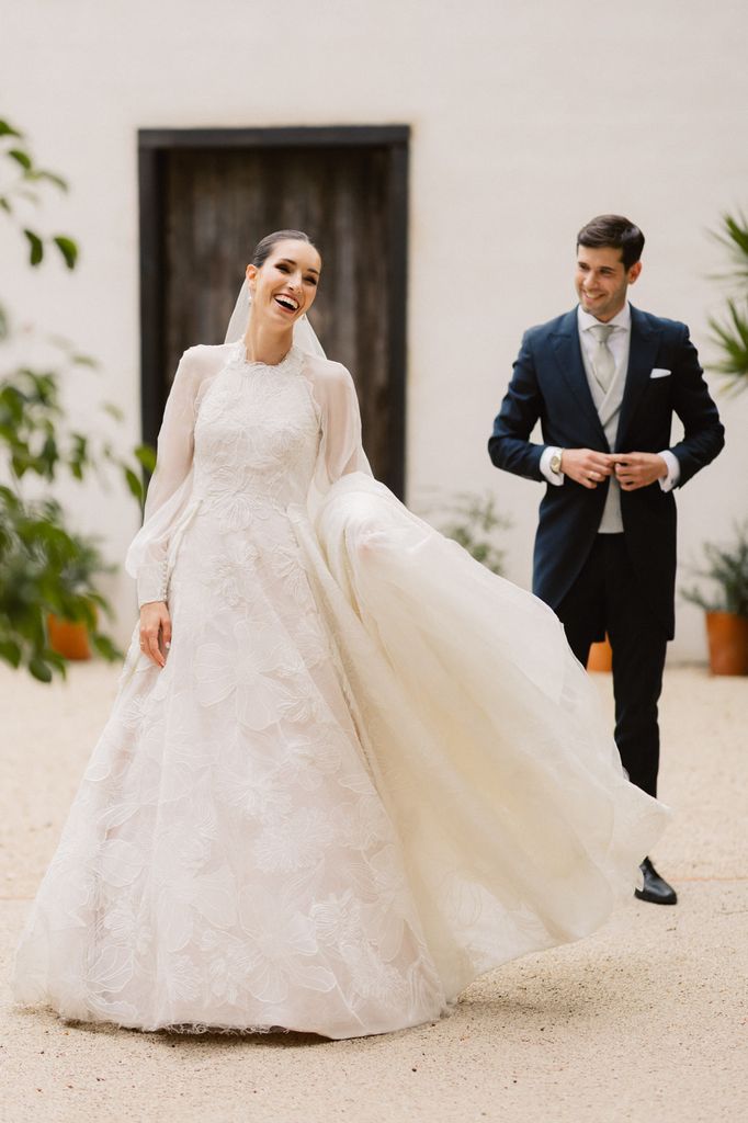 La boda de Elena con vestido de Inés Lacasa