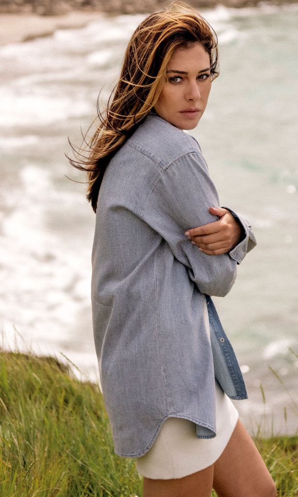 Blanca Suárez HOLA 4025