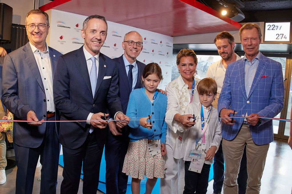 María Teresa de Luxemburgo y Enrique de Luxemburgo en los Juegos Olímpicos de París en julio de 2024