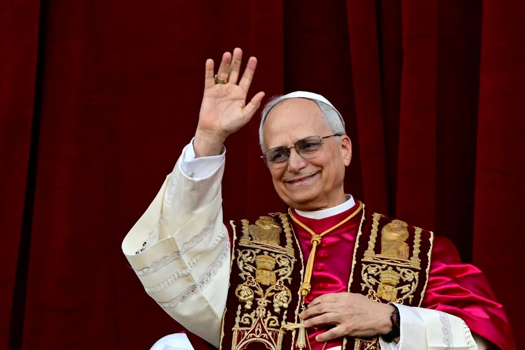 El Papa dio la bendición Urbi et Orbi desde el balcón de la Basílica de San Pedro