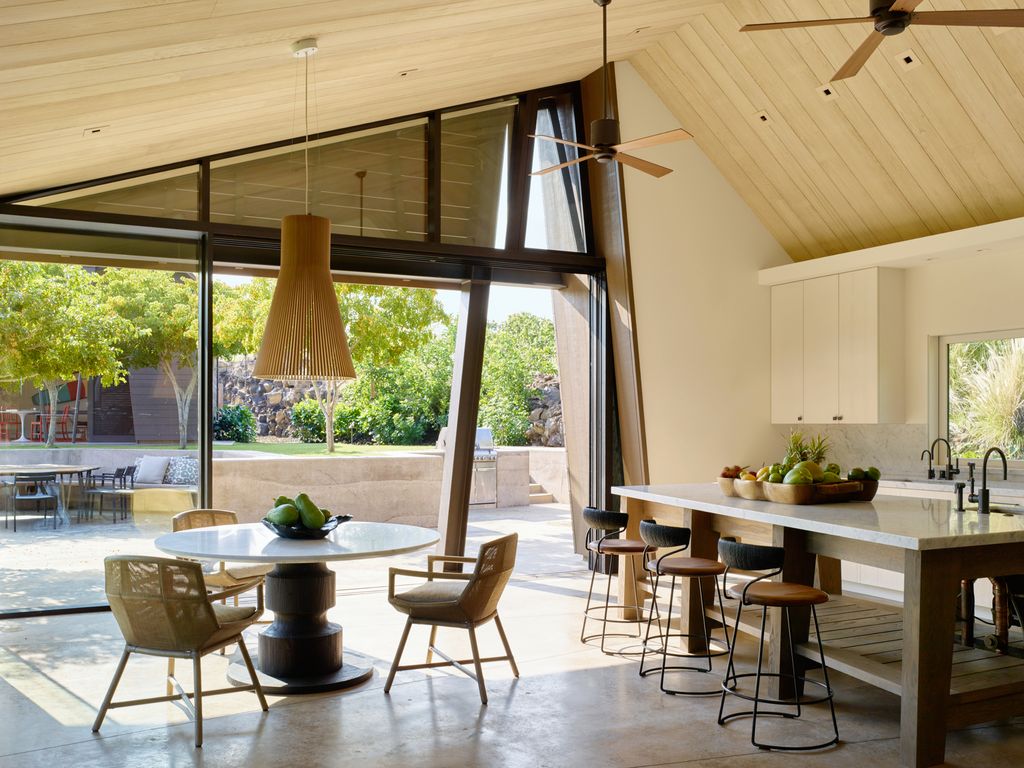 Cocina abierta con ventiladores de techo