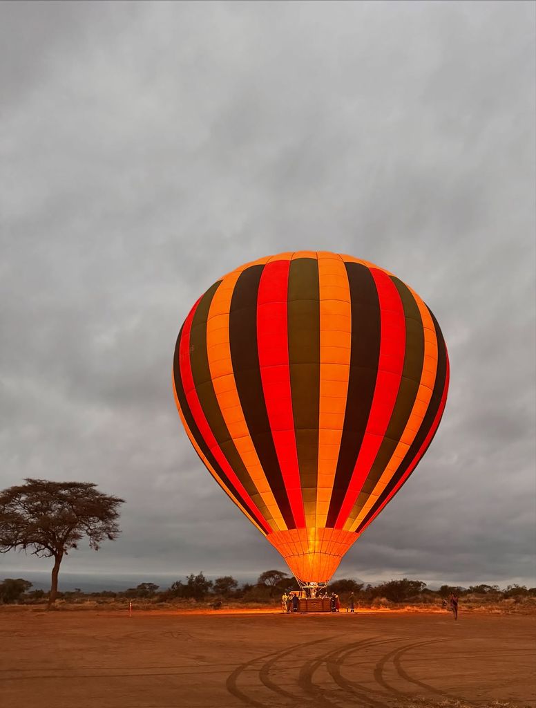 El paseo en globo es una de las experiencias más emocionantes durante unos días en un parque nacional de Kenia