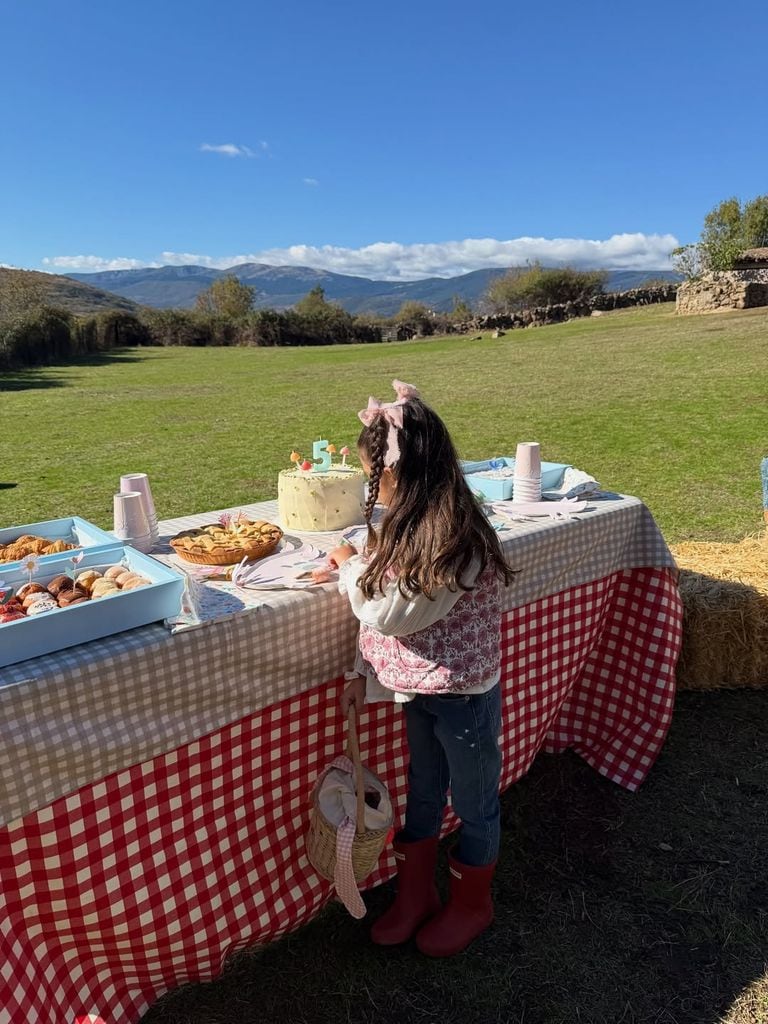 David Bisbal y Rosanna Zanetti celebran el quinto cumpleaños de su hija Bianca al más puro estilo de Yellowstone 