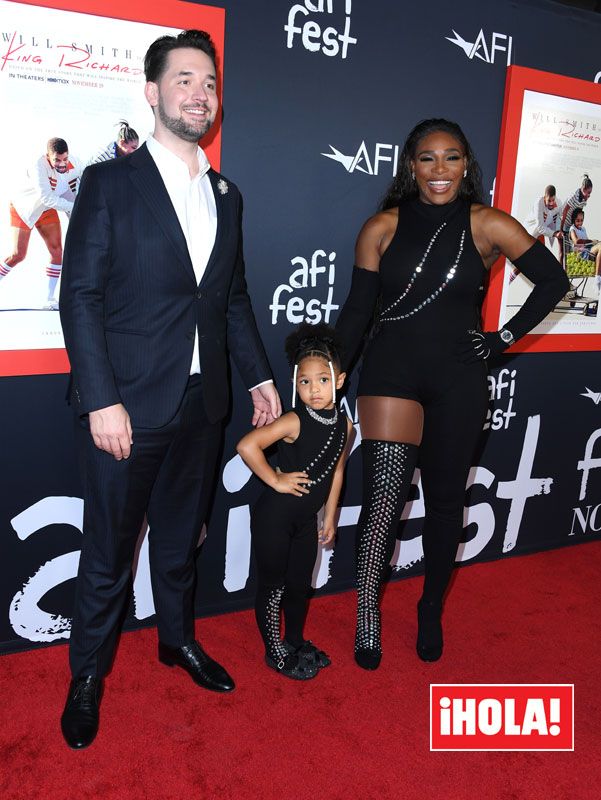 Serena Williams junto a su hija y su marido 