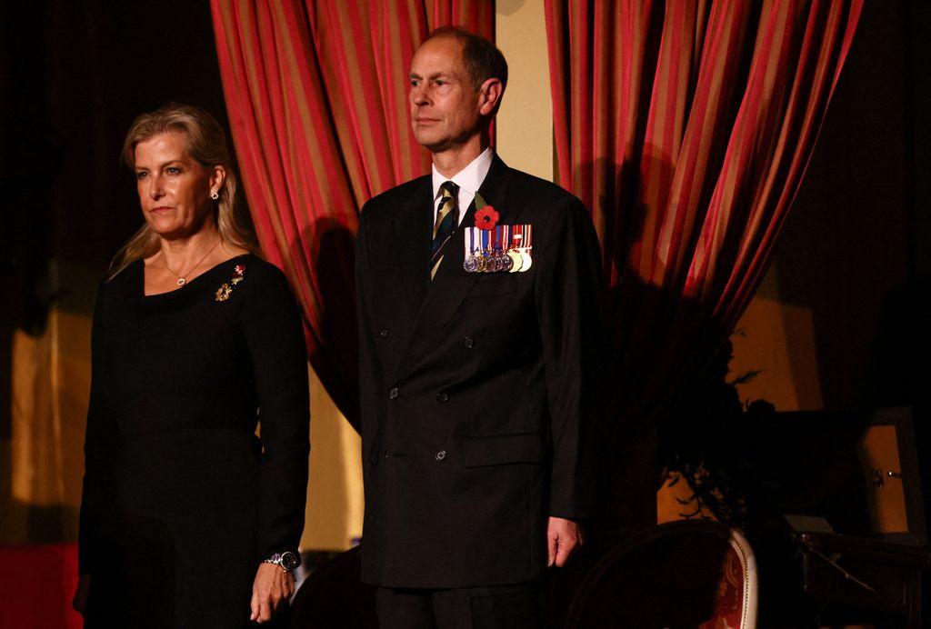 El príncipe Eduardo y sus esposa, en el palco de honor        