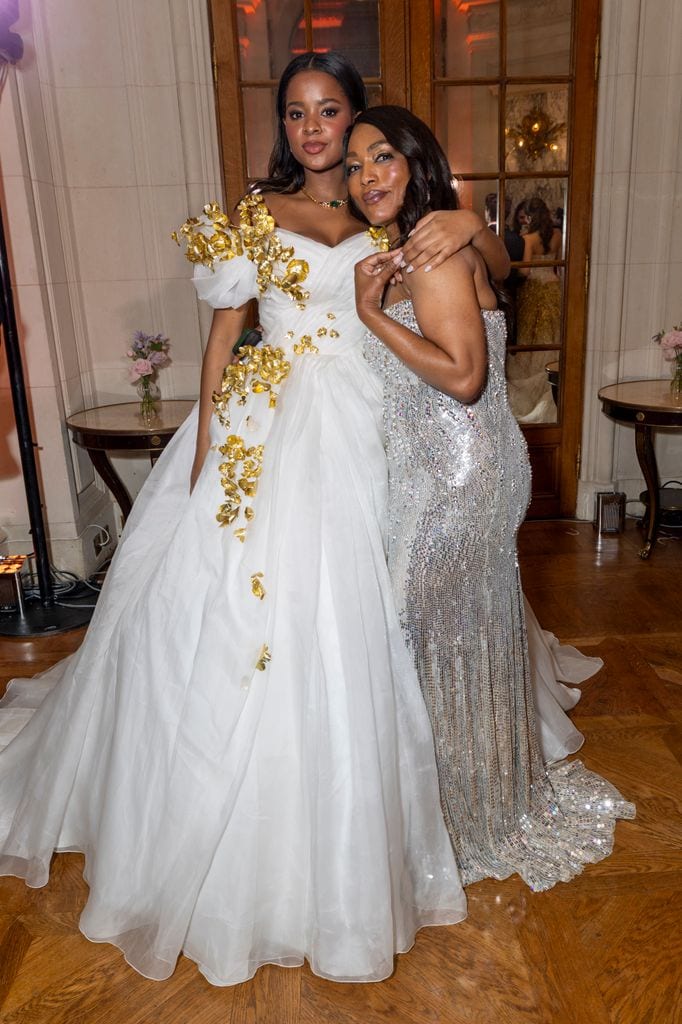 Bronwyn Vance y su madre, la actriz Angela Bassett