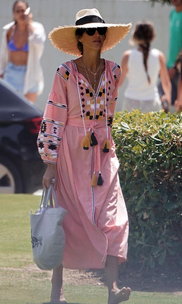 HOLA 4073 Inés Domecq