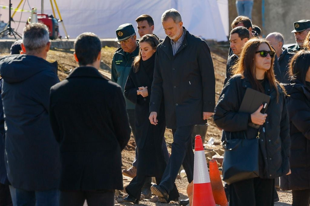 Los Reyes, en el puesto de mando de Adamuz, cerca del accidente de tren