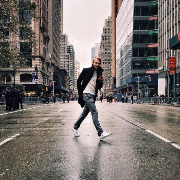 El boom de los Instagrammers

La edición de los premios CFDA de este año incluía una nueva categoría: la de Instagrammer del año, un premio que en su primera edición iba a caer a manos de un hombre, el style icon Patrick Janelle (@aguynamedpatrick), elegido por votación popular con más de 100.000 likes. Foto: @aguynamedpatrick

