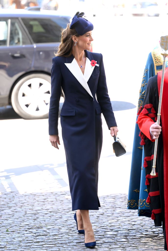 Kate Middleton viste Givenchy por Sarah Burton.