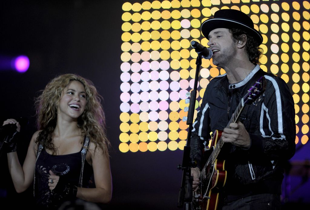Shakira y Gustavo Cerati en el concierto benéfico de ALAS en mayo de 2008.