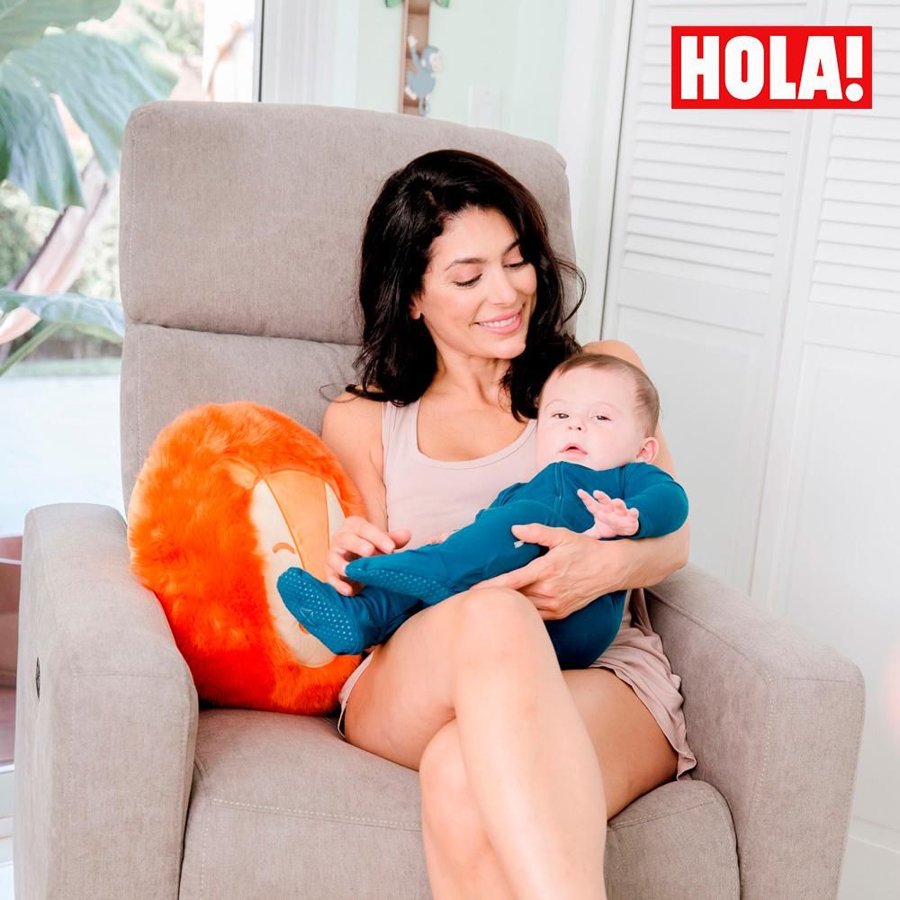 Carlos Calderón, Vanessa Lyon y su hijo, León
