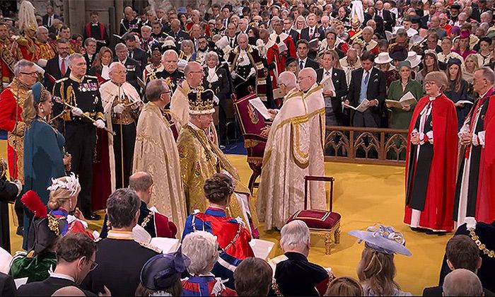 Los hijos de la reina Camilla, en primera fila