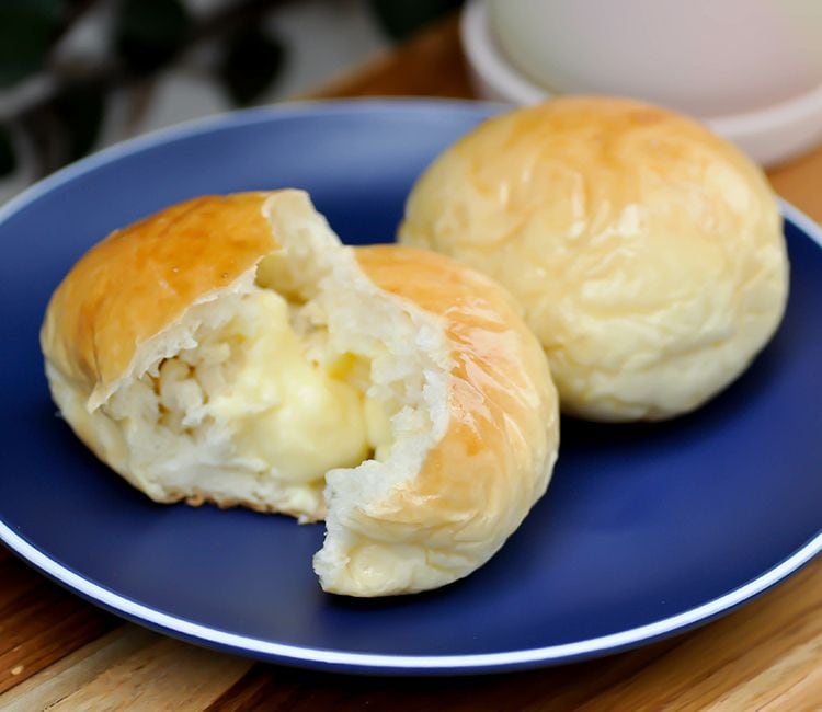 Medianoche rellena de crema