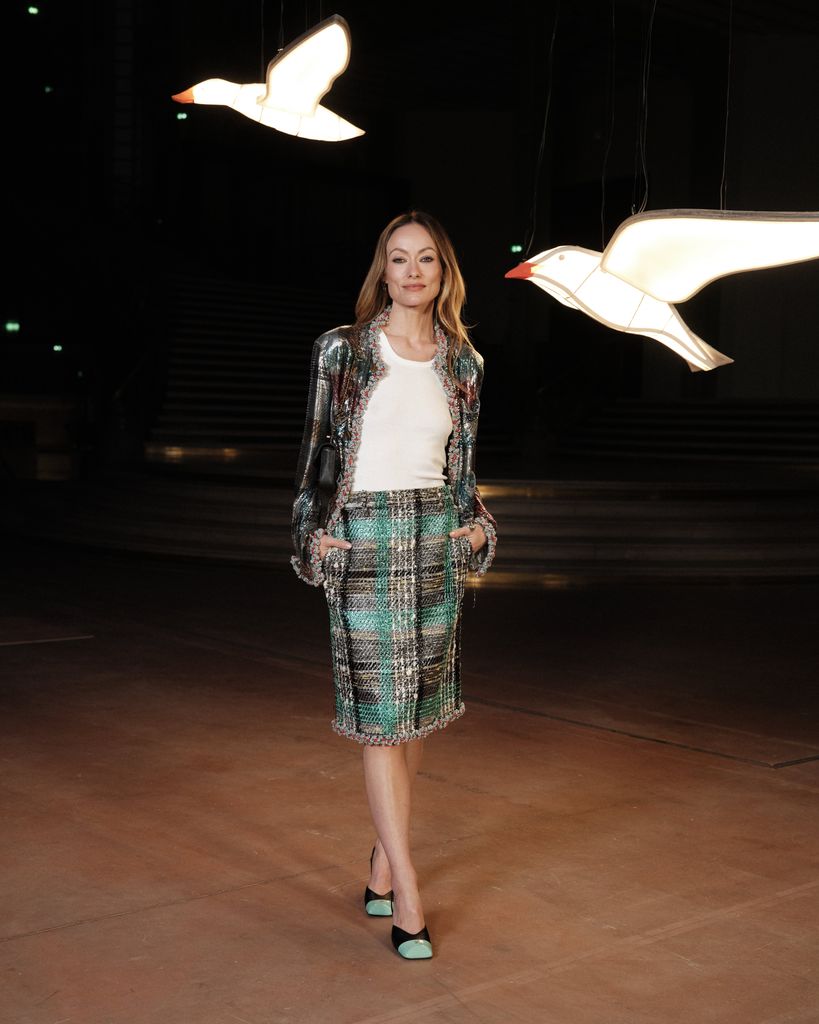 Olivia Wilde asiste al desfile de Primavera/Verano 2027 de Chanel.